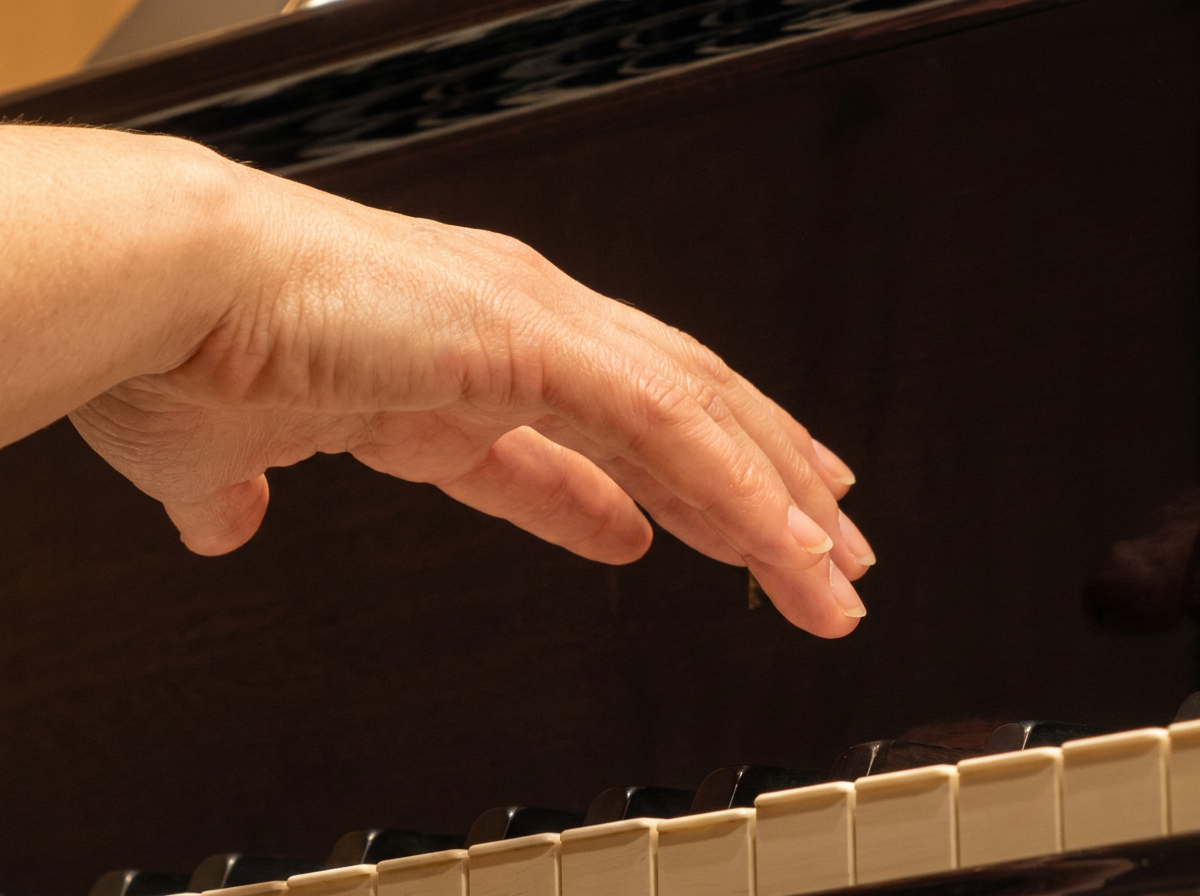 Piano hands